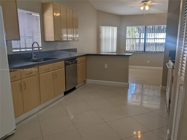 Photo - 219 SE 8th St
