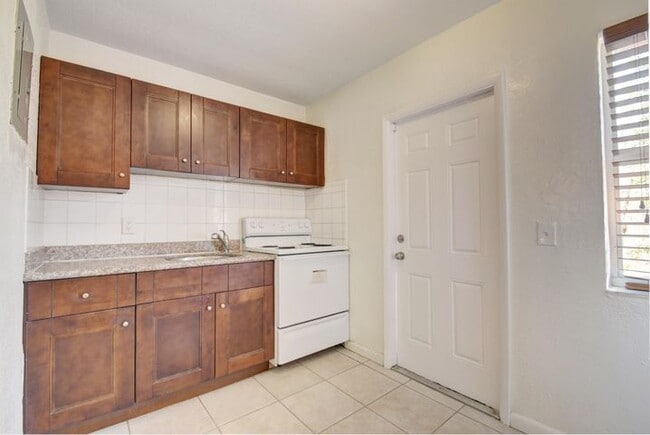 Photo - 706 SE 4th Ave Unit 706