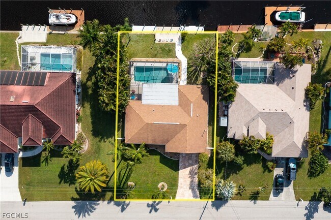 1932 SE 9th Terrace