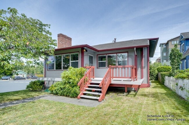 Photo - 4110 44th Ave SW House