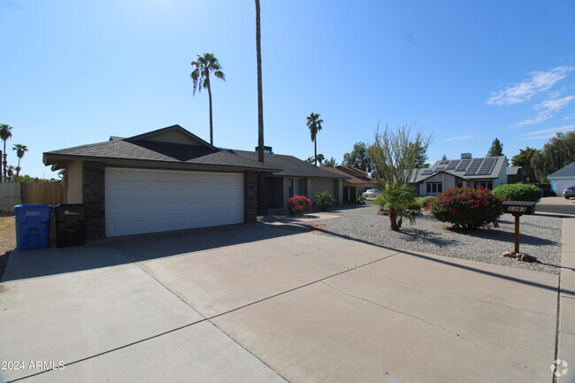 Building Photo - 2383 W Waltann Ln Rental