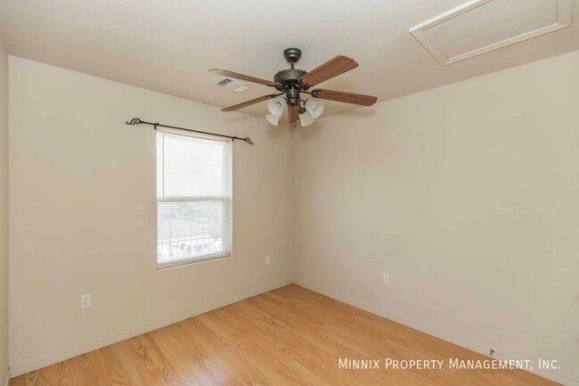 Photo - 203 27th St Unit B