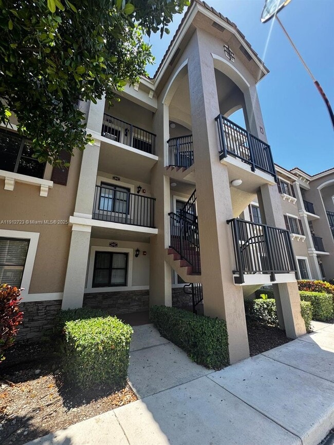 Photo - 22621 SW 88th Pl Unidad 302-8