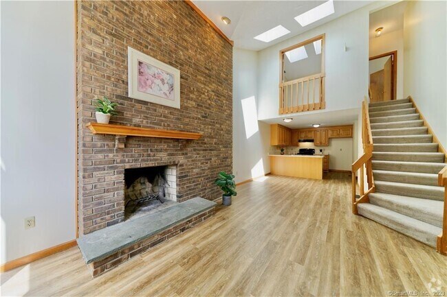 Building Photo - 107 Ivy Ln Unit 107 Rental