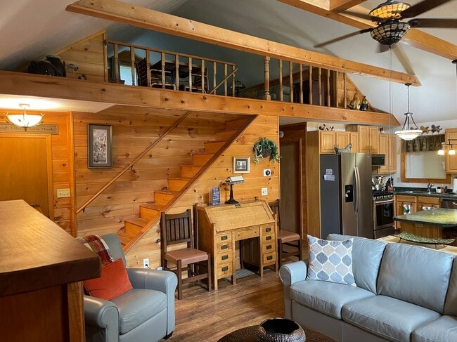 Photo - 119 Glenview Ln