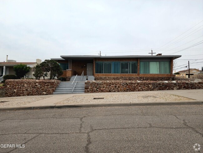 Building Photo - 3431 Aurora Ave Rental