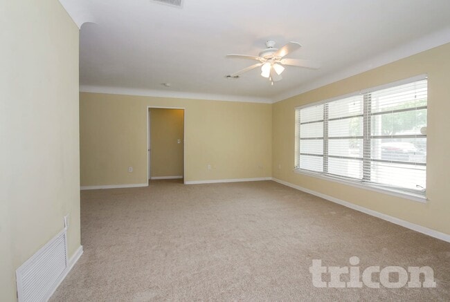 Photo - 2237 Grove St