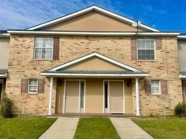 Building Photo - 1600 Newport Pl