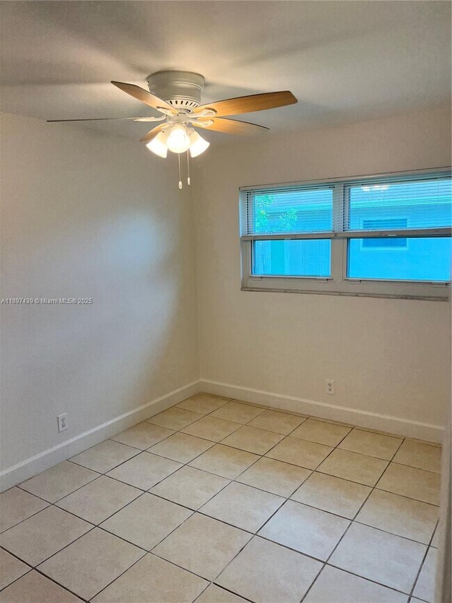 Photo - 4601 SW 32nd Ave Unit A1