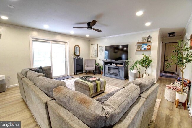Photo - 530 Mimosa St