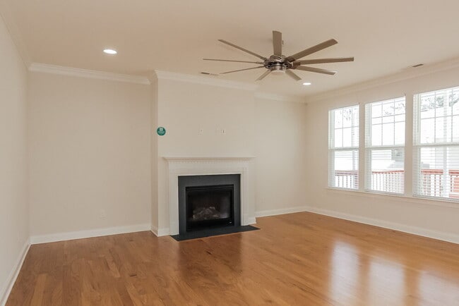 Photo - 7632 Cushing Dr