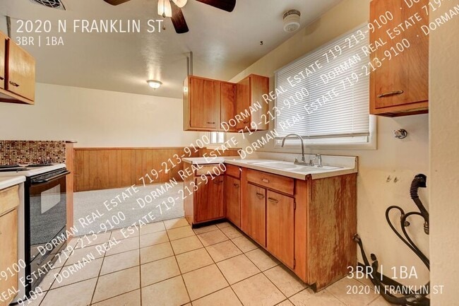 Photo - 2020 N Franklin St