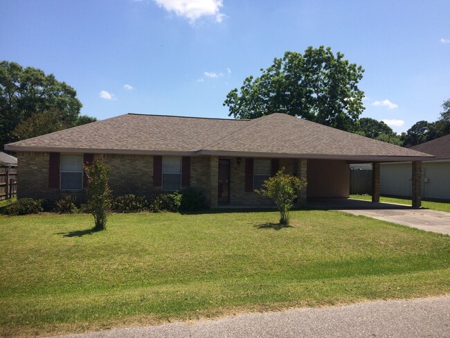 3/2 brick house off of Verot School Rd. - 3/2 brick house off of Verot School Rd.