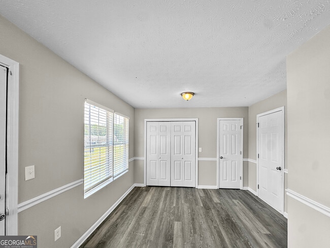 Photo - 178 Marsh Glen Dr