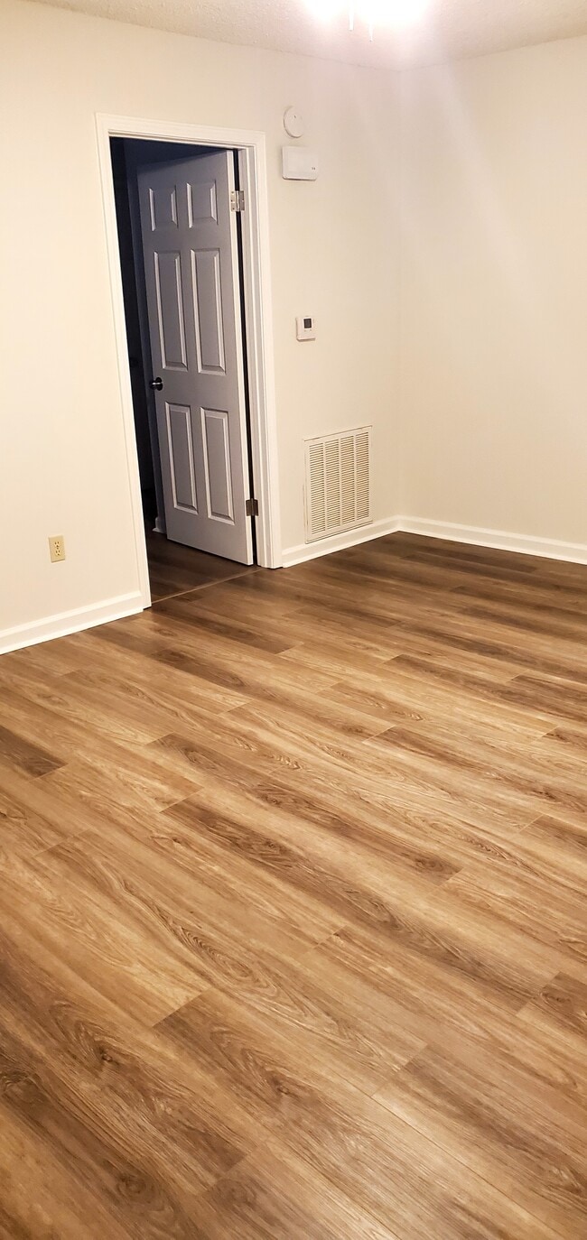 Photo - 6337 Quinn Dr Unidad A