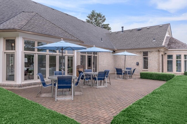 Manors at Knollwood