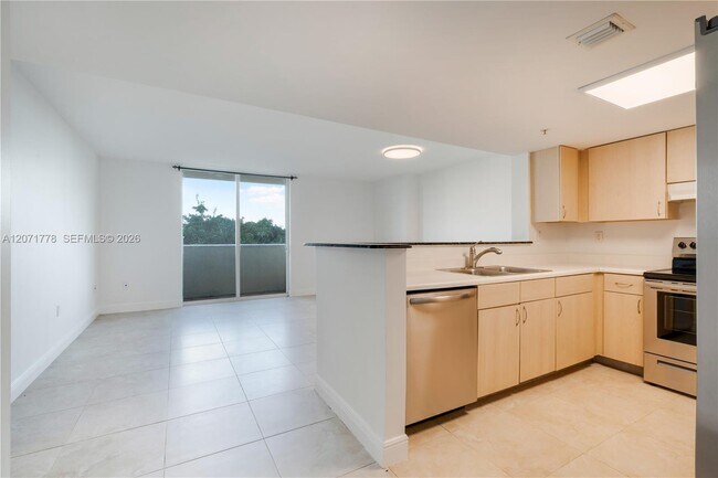 Photo - 3000 Coral Wy Unit 511