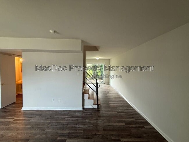 Photo - 400 Rann Ct