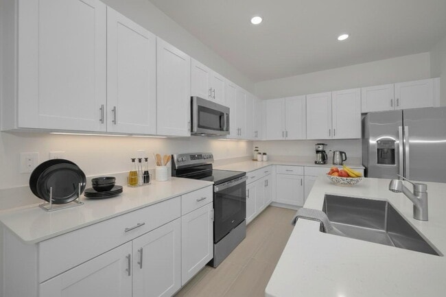 Photo - Beautifully Designed Villa in Angeline – Modern, Easy Florida Living