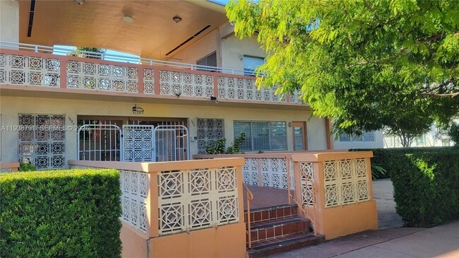 Building Photo - 1050 Pennsylvania Ave Unit 11