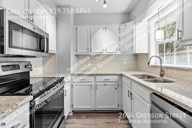 Photo - 2604 Greyson St