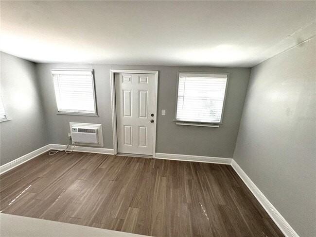 Photo - 4611 N Hubert Ave Unit 11