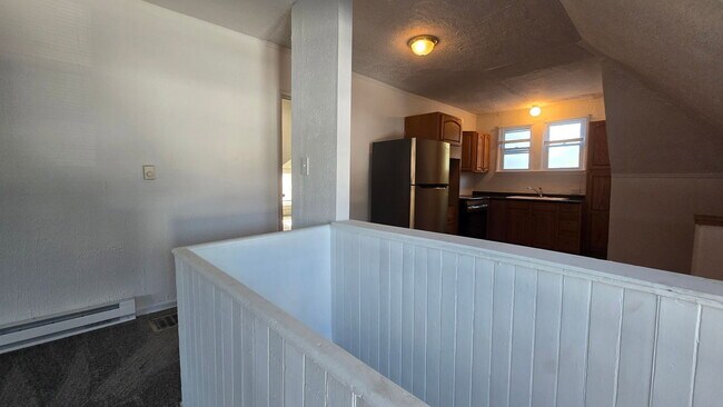 Photo - 2047 Lawrence Ave Unit 3