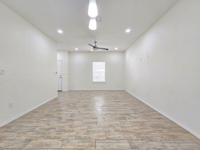 1809 Atrium Pl Dr Unit 2