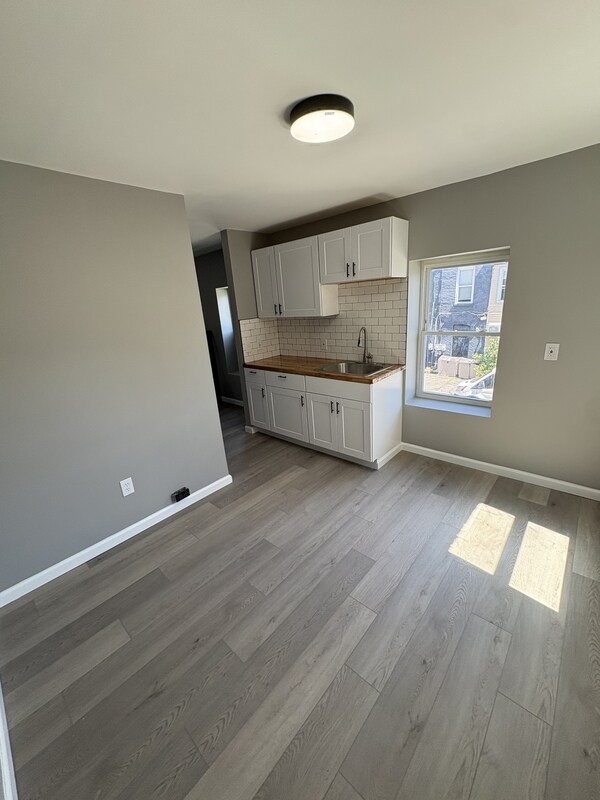 662 Second Avenue Apt 4