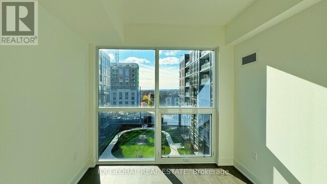 Photo - 2343 Khalsa Gate Unité 541