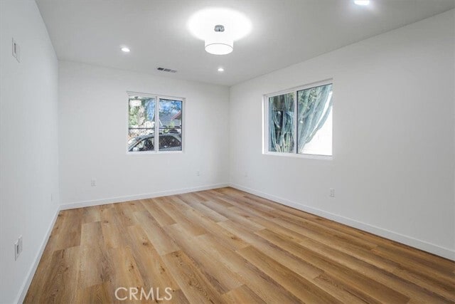 Photo - 869 E Howard St