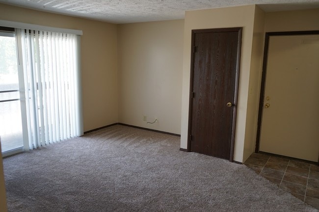 Photo - 2104 Rainbow Avenue