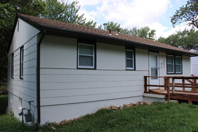 3 bed 1 bath in Midtown - Just UPDATED! - 3 bed 1 bath in Midtown - Just UPDATED! House