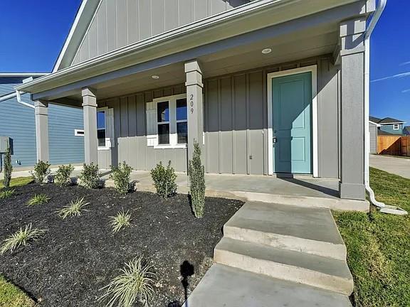 Photo - 209 Cherry Blossom Ln