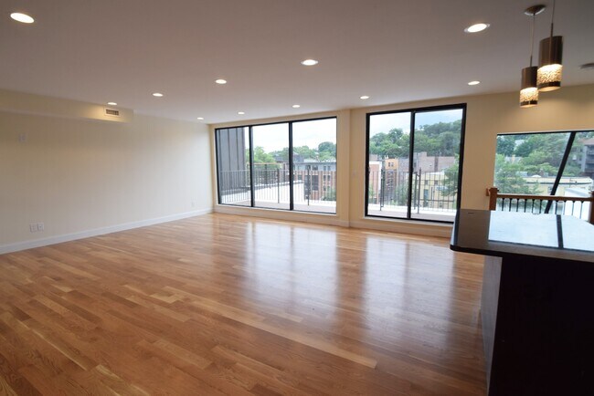 1614 Beacon St Unidad 3