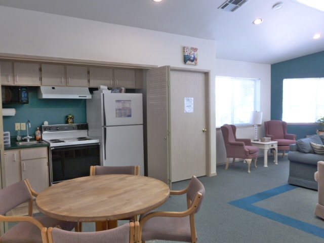 Clubhouse Kitchenette