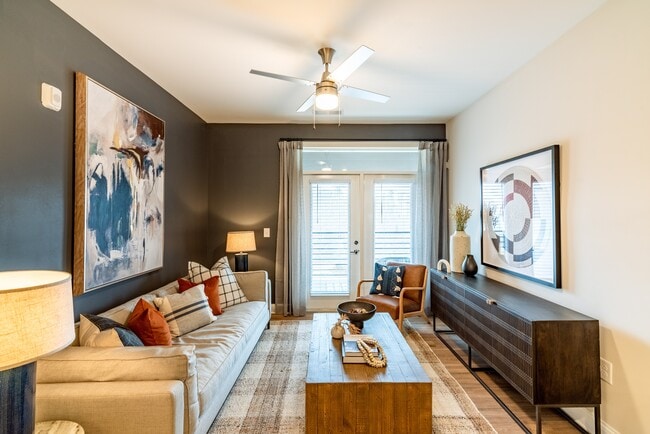 Photo - Hawthorne at the Crest