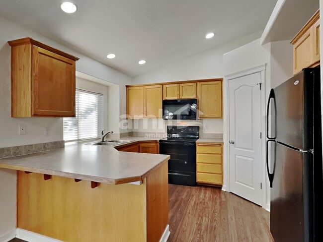 1315 W Verbena Dr