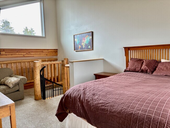 Photo - 753 Mulligan St