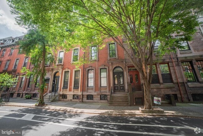 Building Photo - 2124 Spruce St Unit 3F Rental
