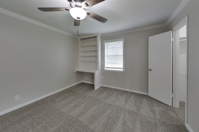 Photo - 12306 Foxridge Dr
