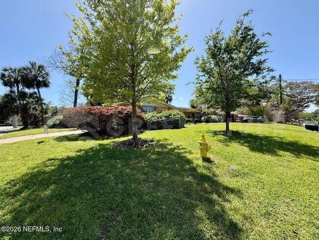 Photo - 2 Fairway Rd