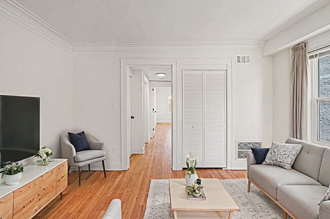 Photo - The Bristol Apartments