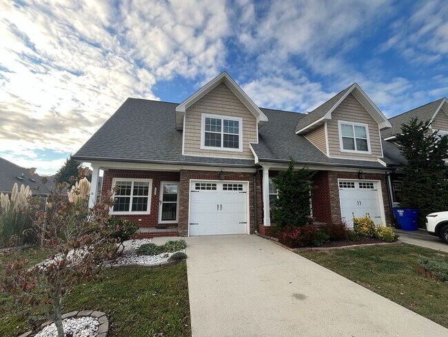 Photo - 1731 NE Stone Castle Dr Townhome