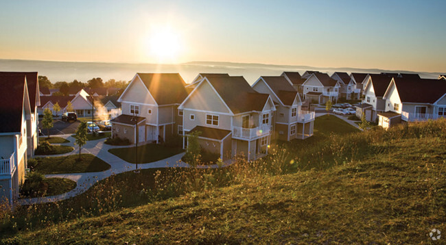 Building Photo - Overlook at West Hill Rental