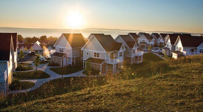 Building Photo - The Overlook at West Hill Rental