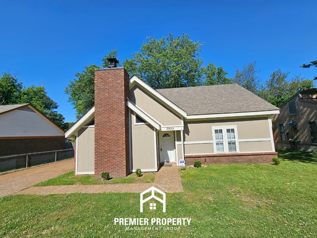 Building Photo - Spacious 3BR/2BA in 38115 | Soaring Ceilings & Floor-to-Ceiling Fireplace