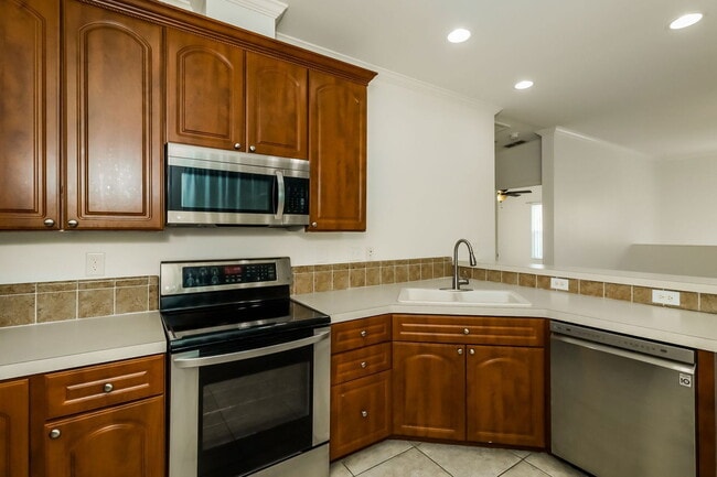 Photo - 7647 Navigator Ct