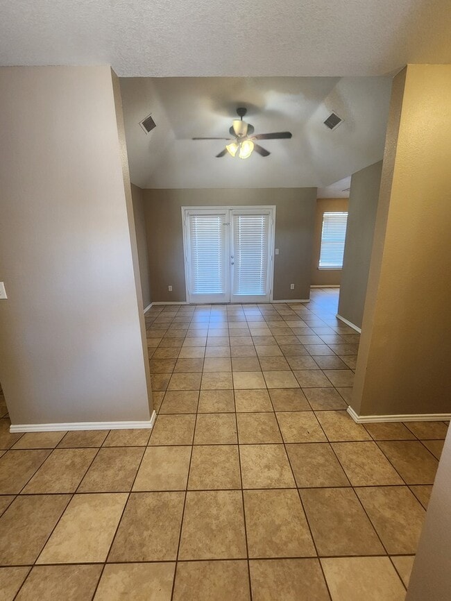 Photo - 3 bed 2 bath 1 car garage