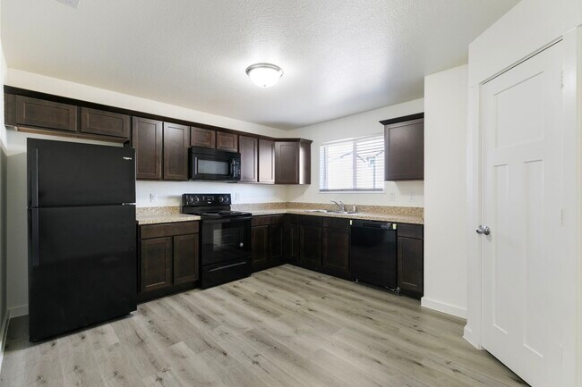 Photo - 21155 Gosling Rd Unit 11C